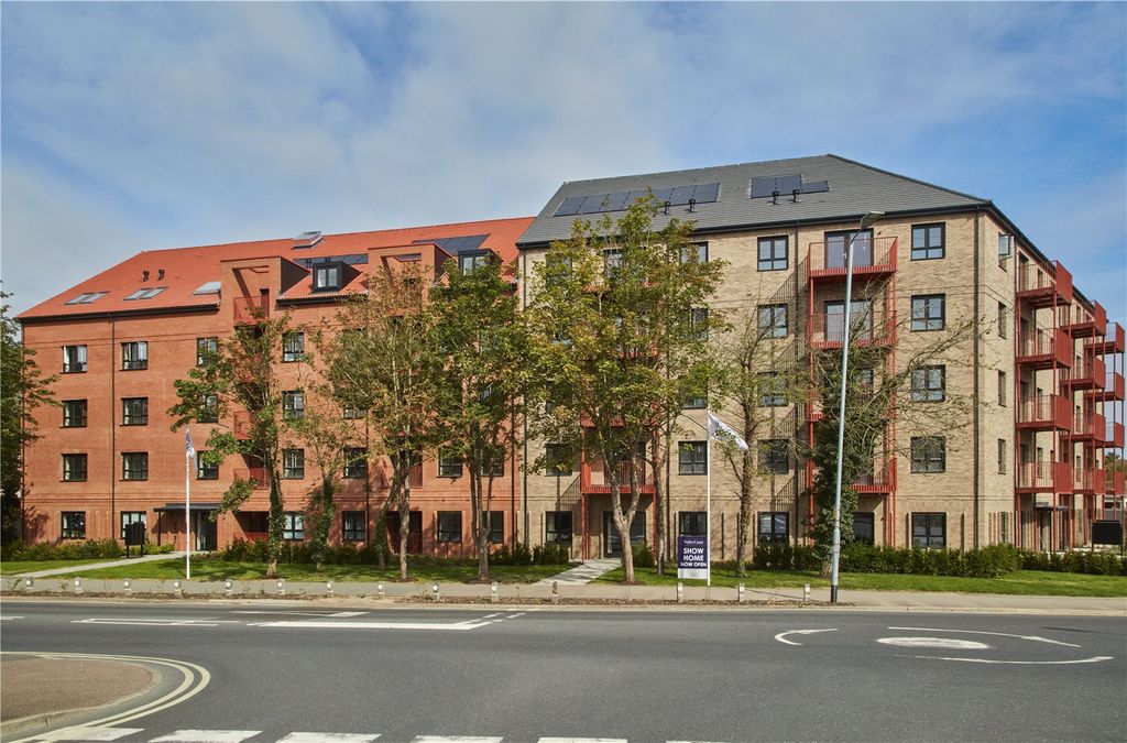 Property photo 2 of 14 Tayfen Court