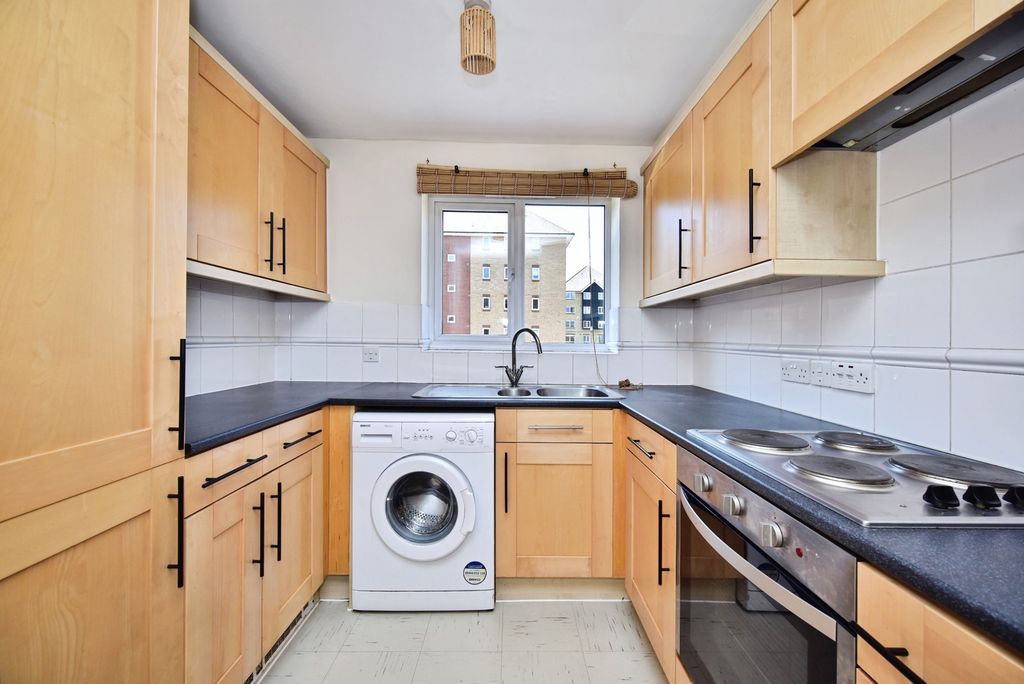 Property photo 3 of 20 Pbox-Img.Jpg
