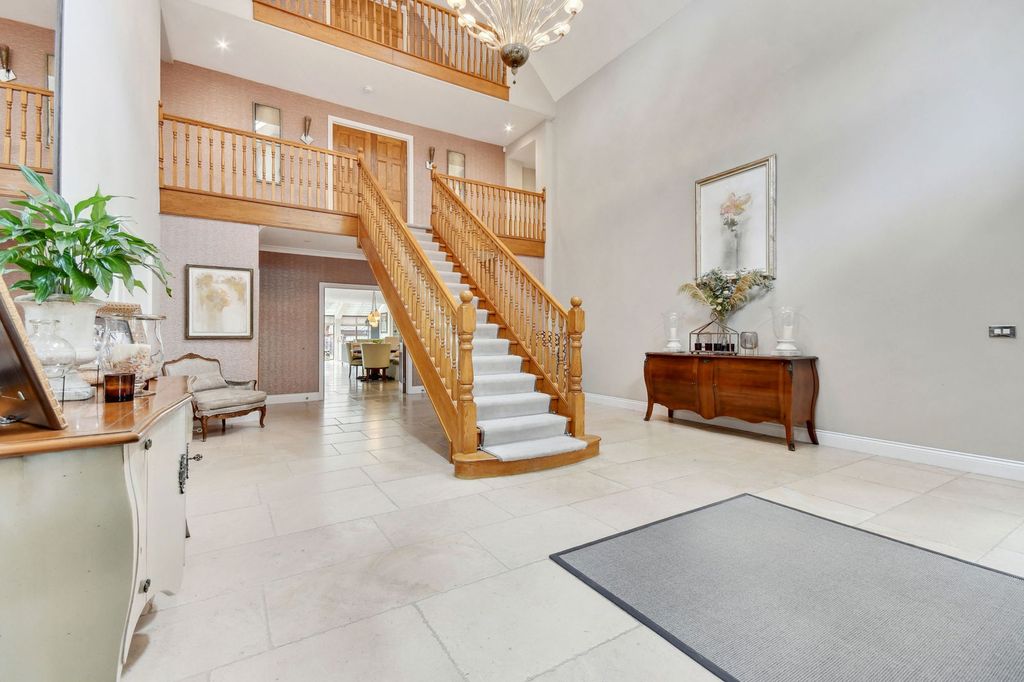 Property photo 3 of 50