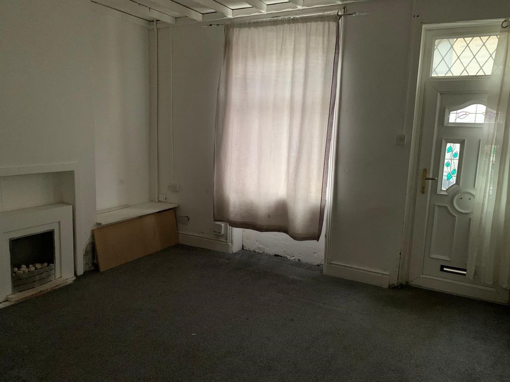 Property photo 2 of 7 Photo 2