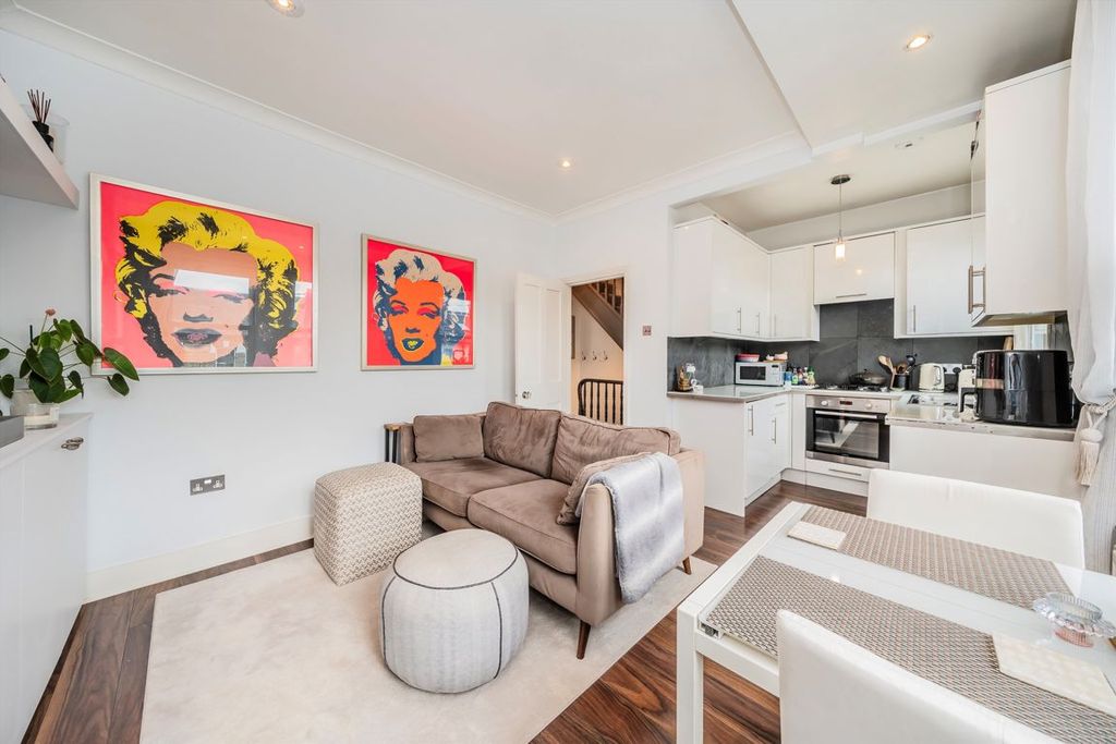 Property photo 2 of 7