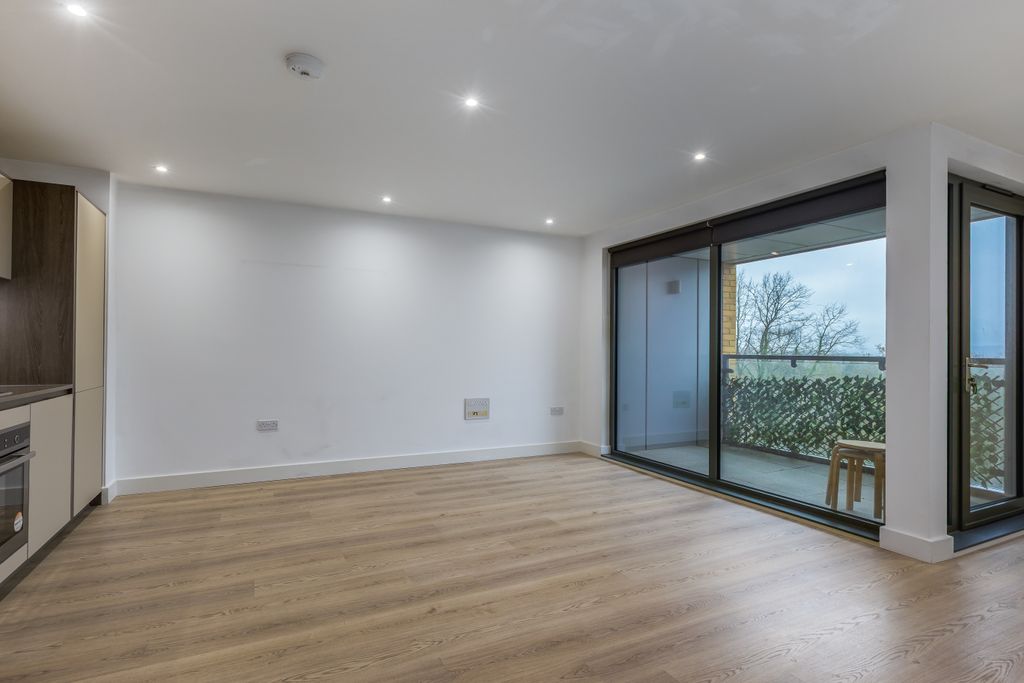 Property photo 3 of 6