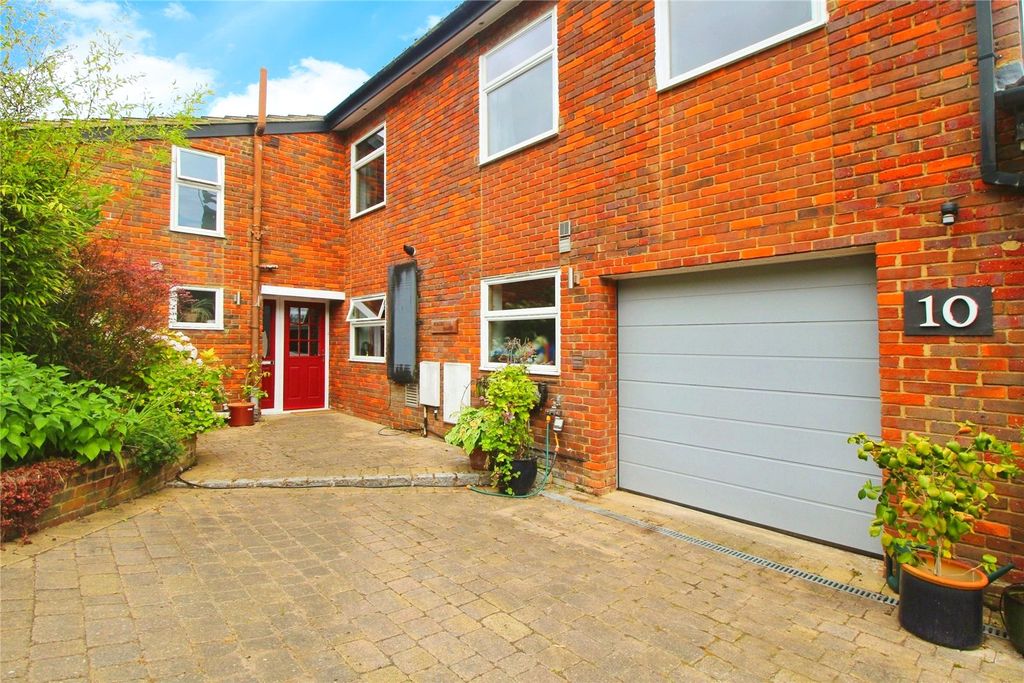 Property photo 2 of 36 Picture No. 36
