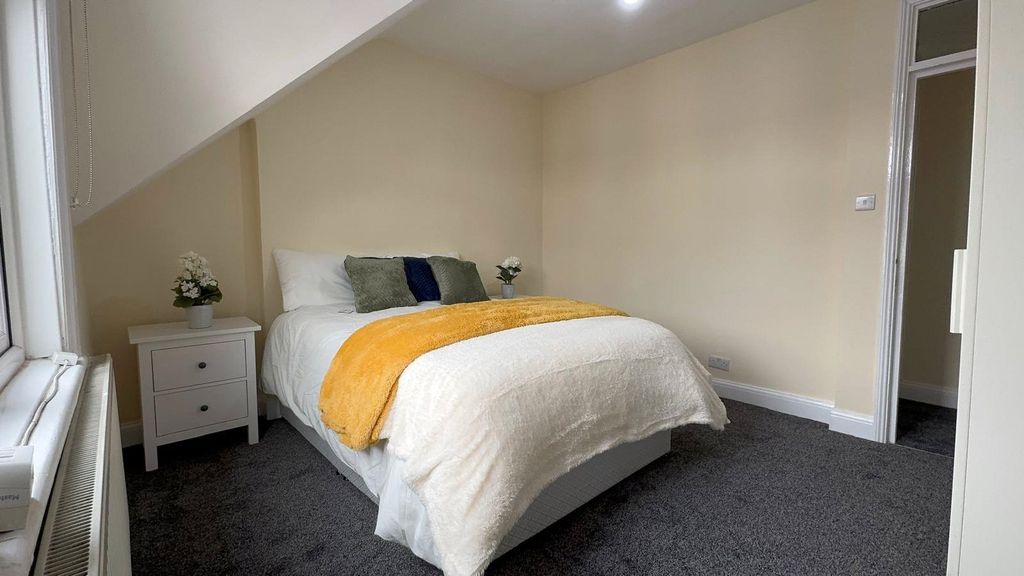 Property photo 3 of 10 Picture No. 01