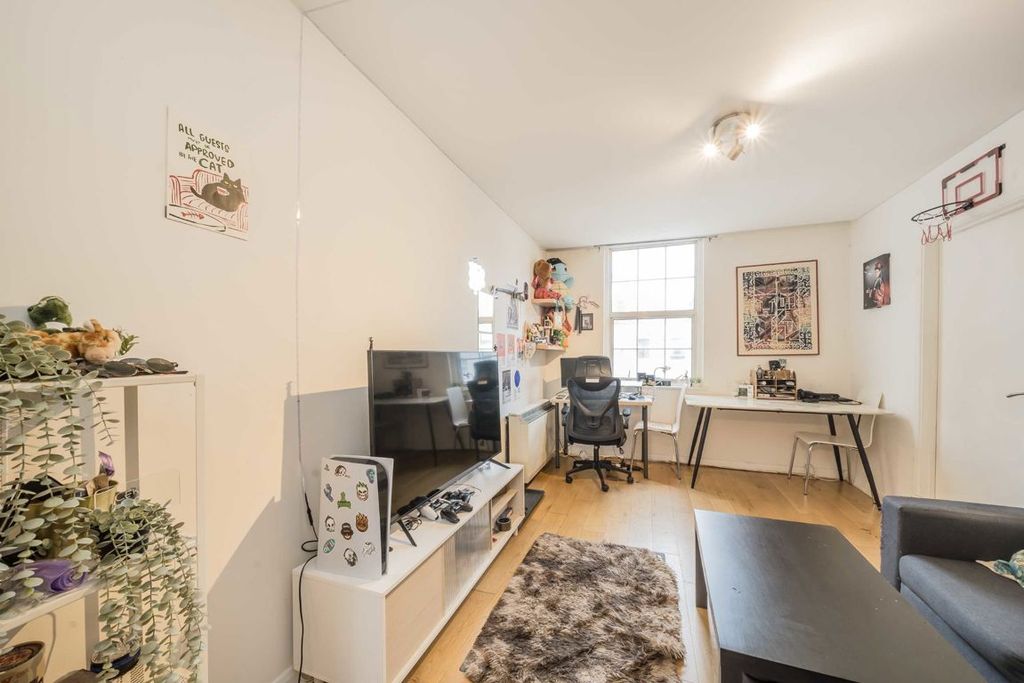 Property photo 2 of 4