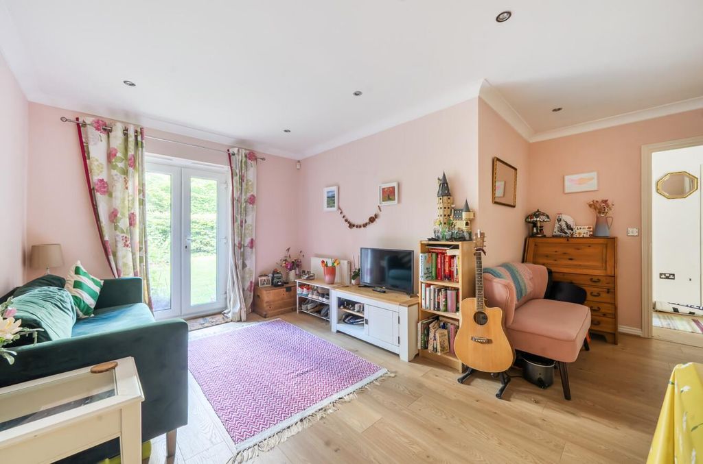 Property photo 2 of 17 Simpkins Court 2 (14).Jpg