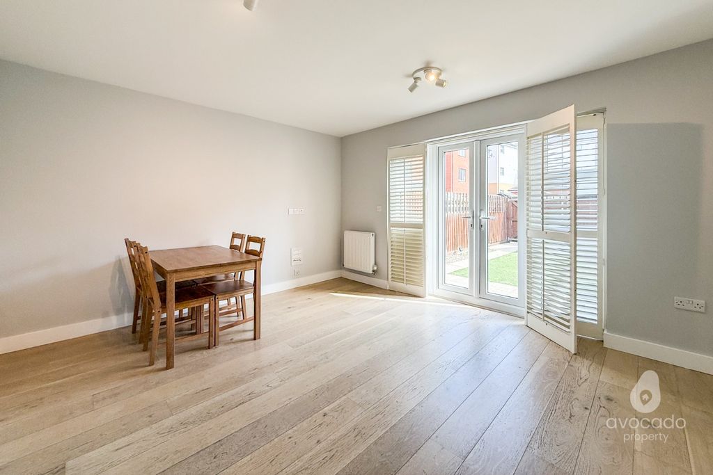Property photo 3 of 14 4050129