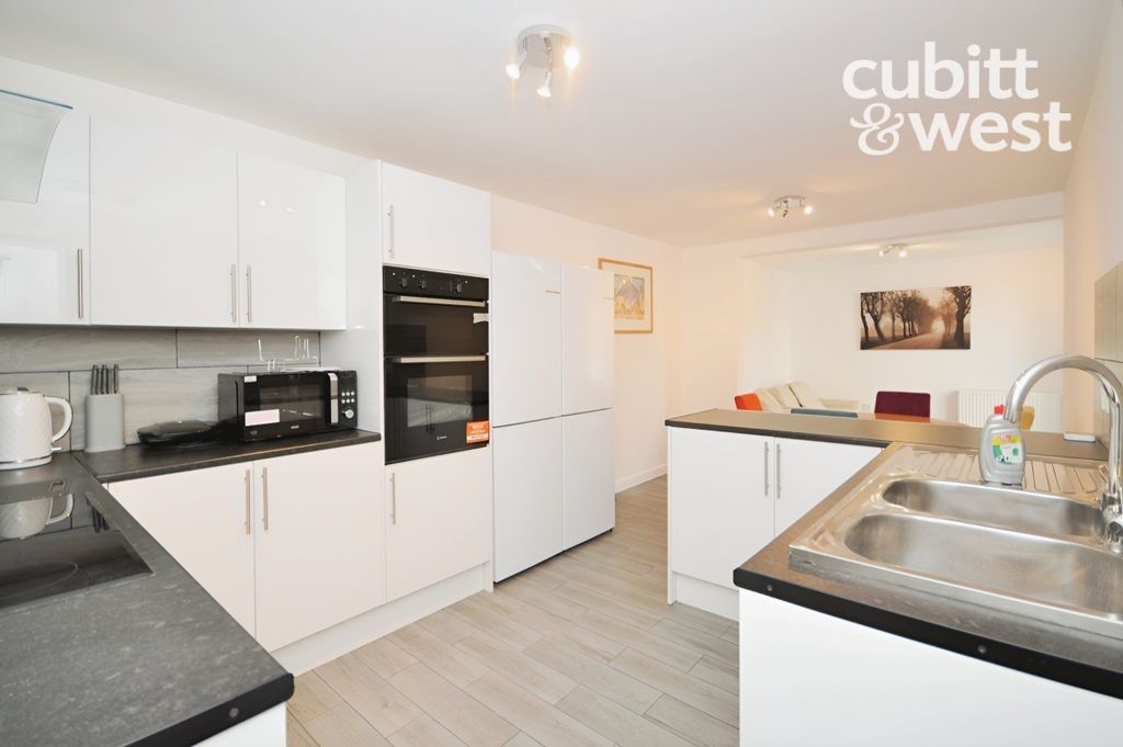 Property photo 3 of 5 Communal Kitchen