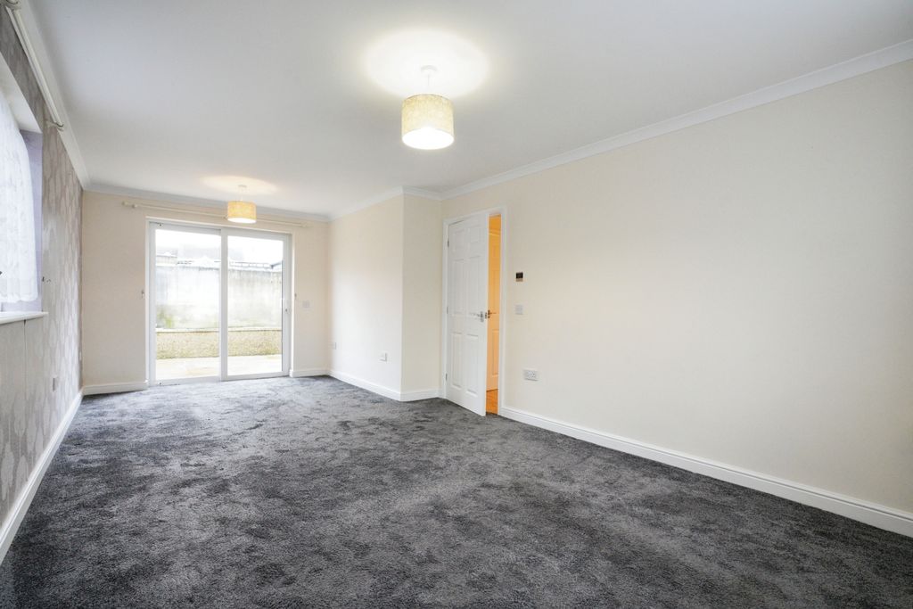 Property photo 3 of 17 Photography