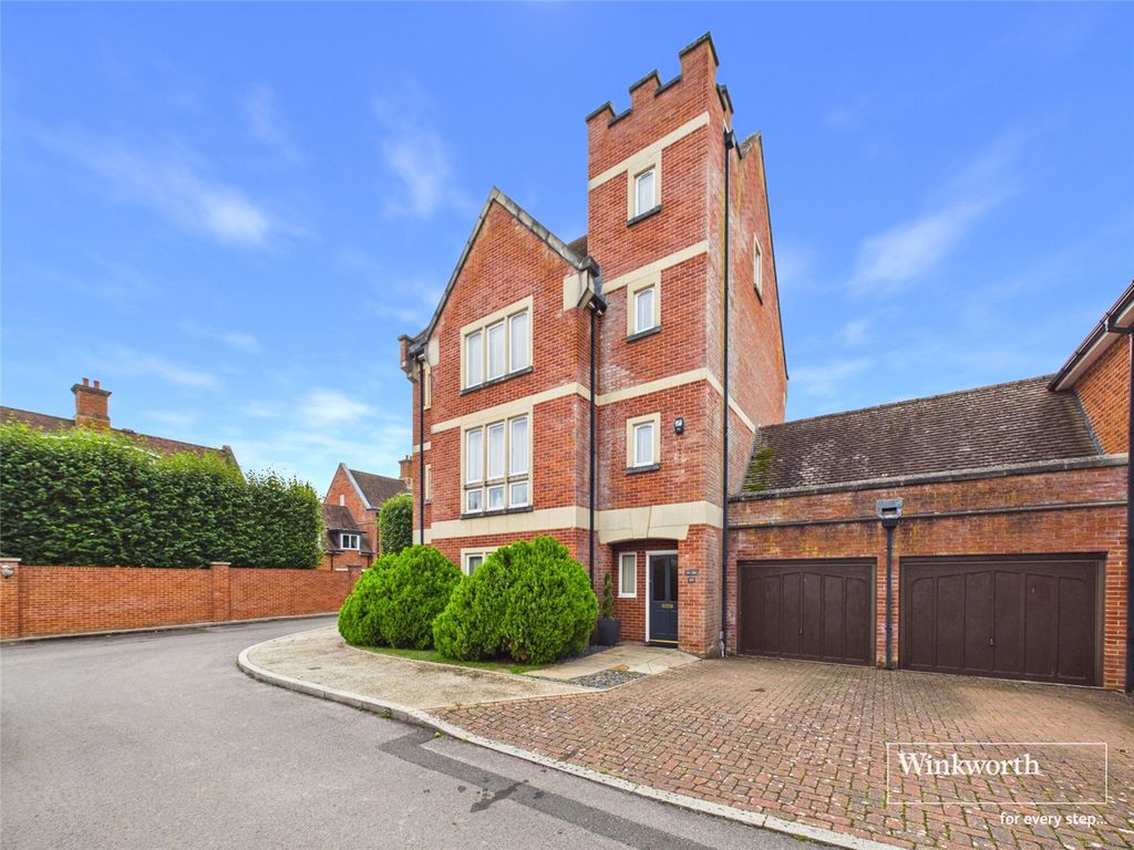 Property photo 2 of 42 Picture No. 01