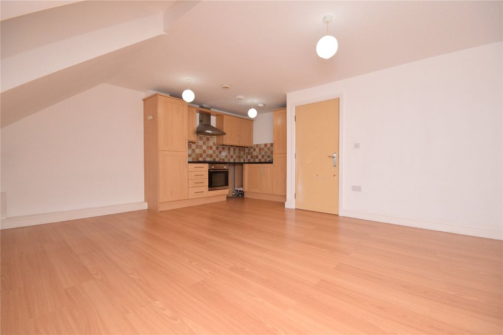 Property photo 2 of 8 Picture No. 01