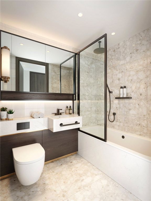 Property photo 3 of 11 Bathroom