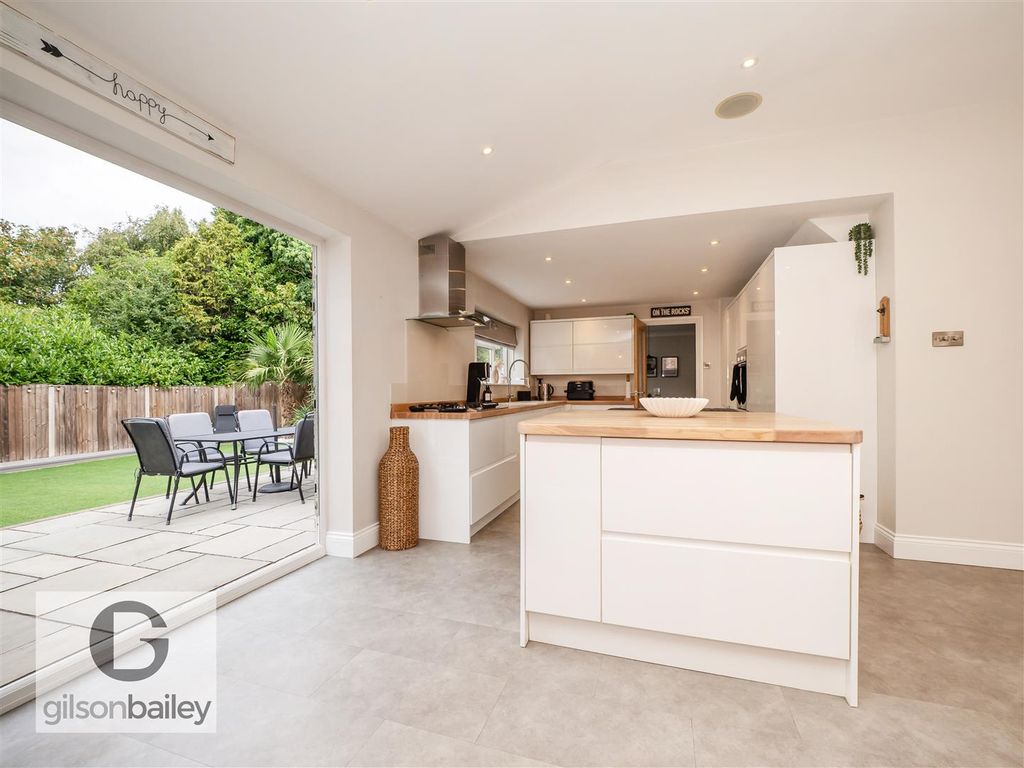 Property photo 2 of 40 4Rocelinclose-23.Jpg