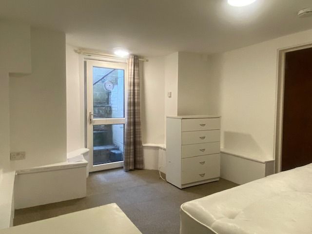 Property photo 2 of 8 5387612