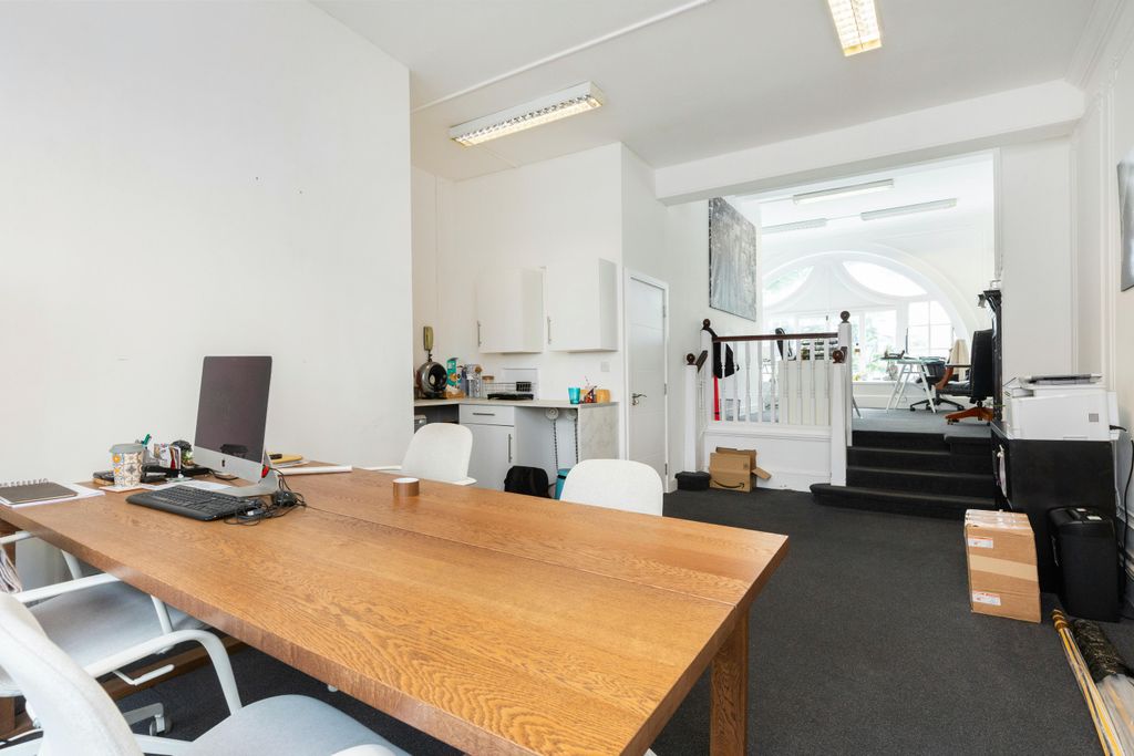 Property photo 3 of 6 34 Upper Street 6.Jpg