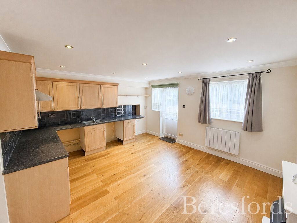 Property photo 2 of 10 Picture No. 44