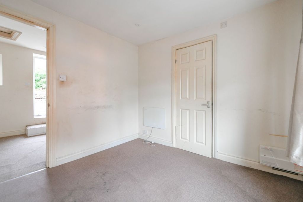 Property photo 3 of 8 Image 3