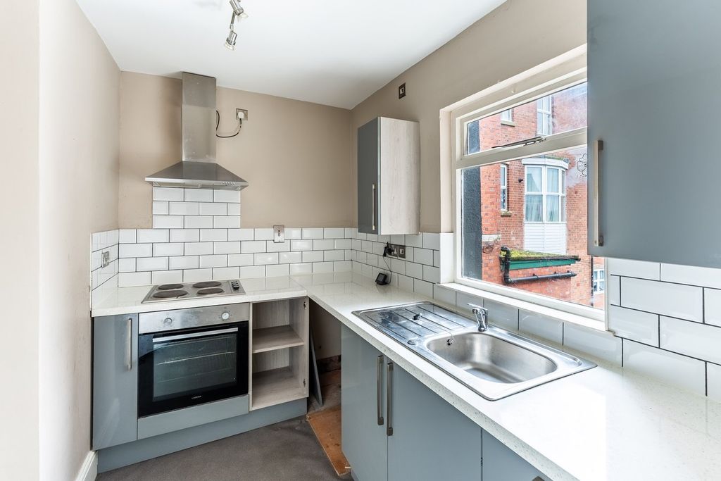 Property photo 3 of 16