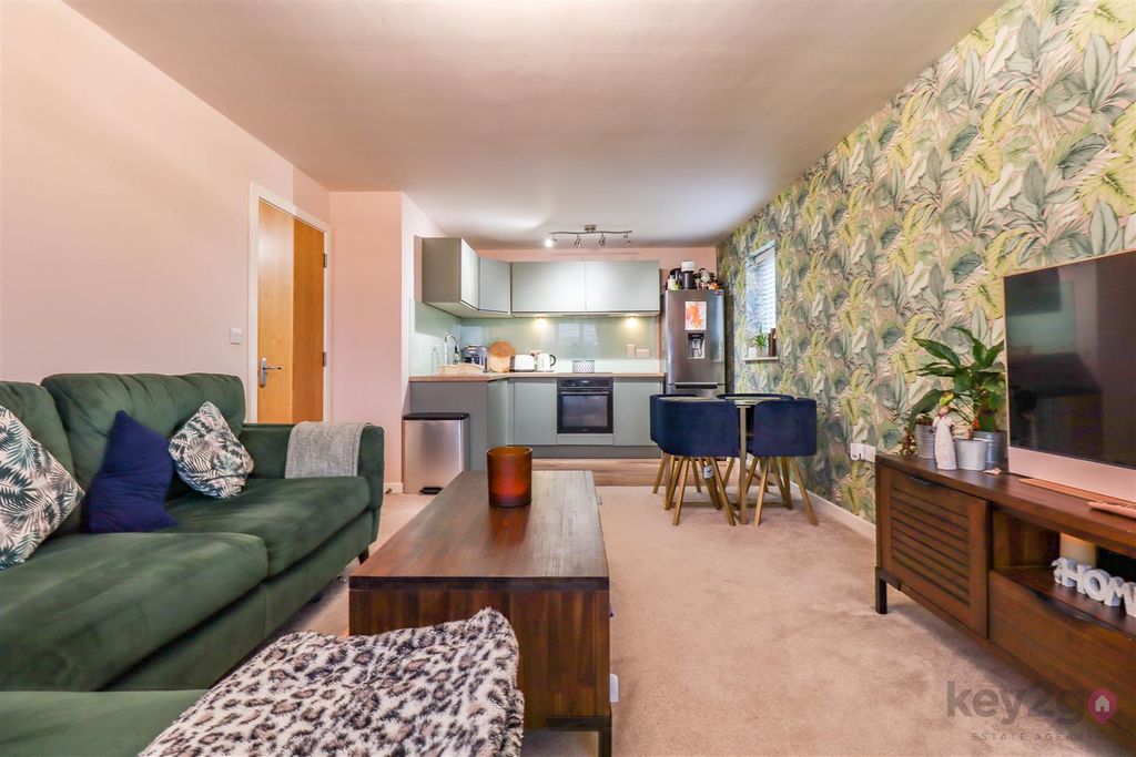 Property photo 3 of 17 Img_3682.Jpg