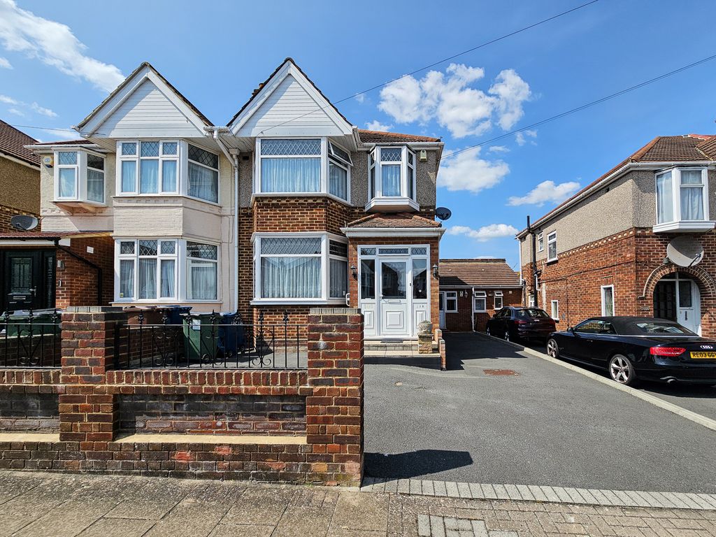 Property photo 2 of 23