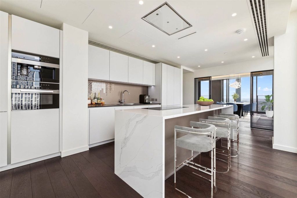 Property photo 2 of 16 Kitchen