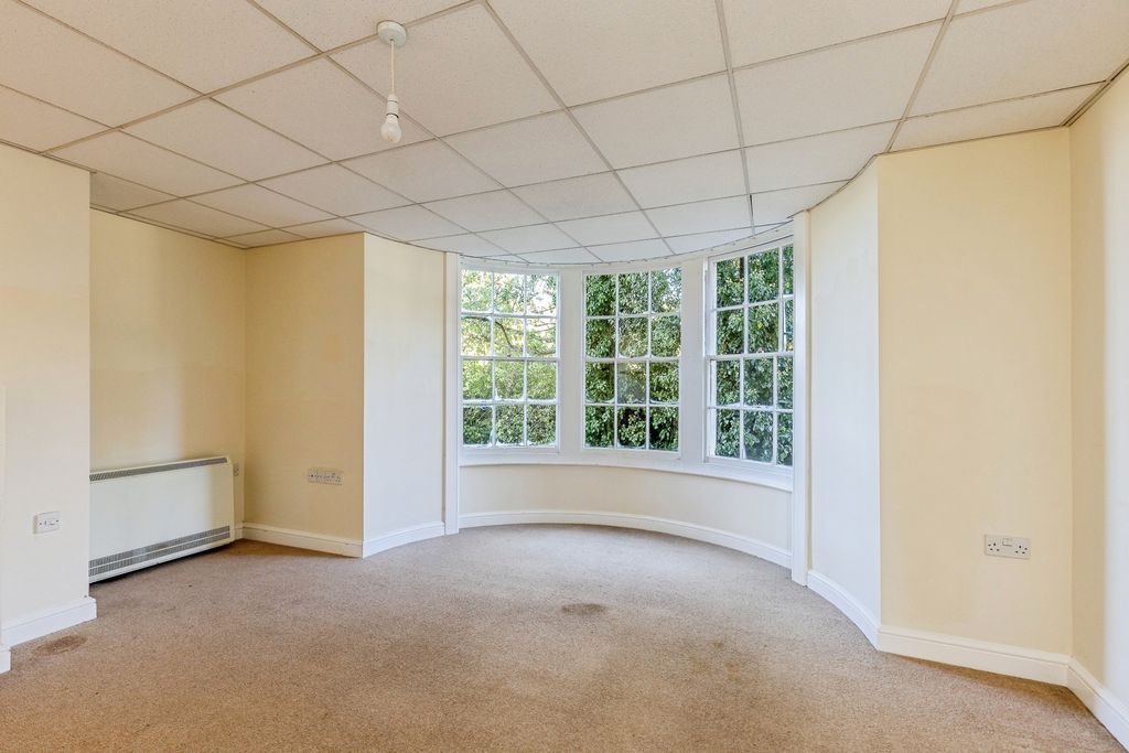 Property photo 2 of 8 Pbox-Img.Jpg
