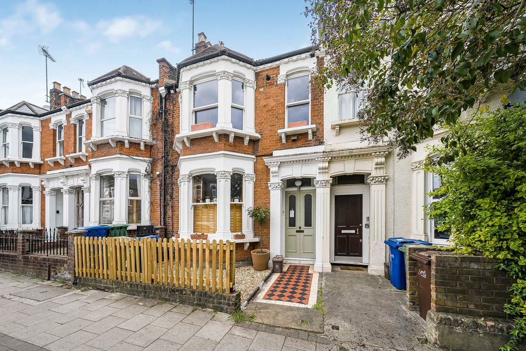 Property photo 1 of 16