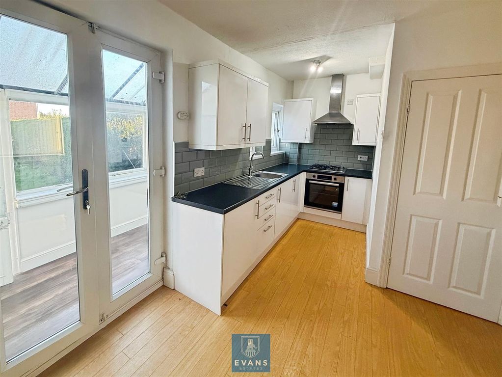 Property photo 2 of 14 Kitchen Diner