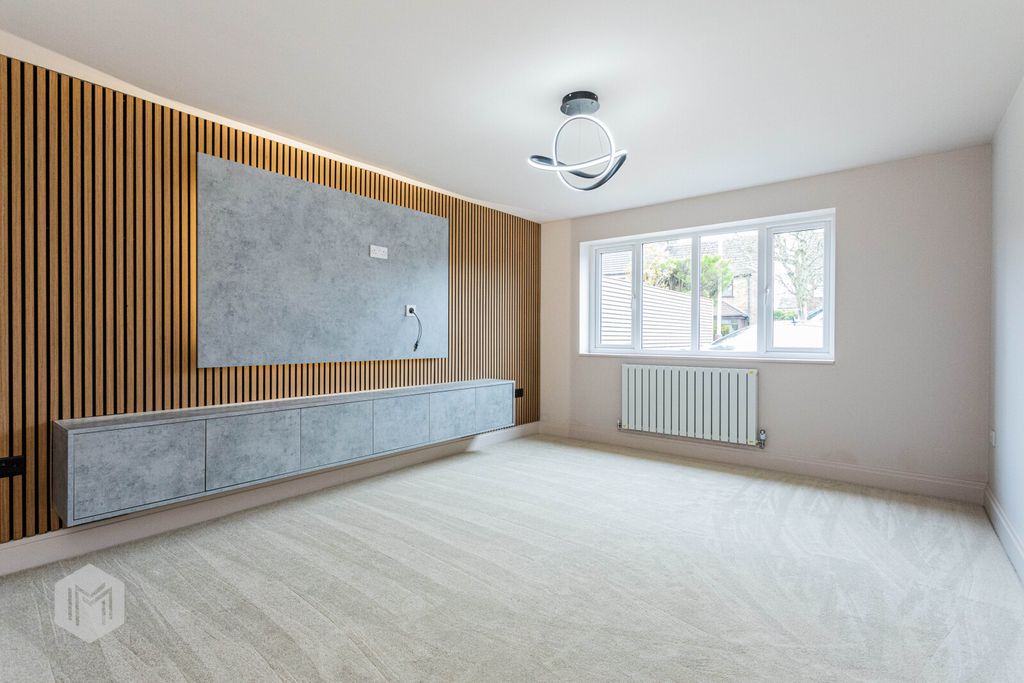 Property photo 2 of 23 Picture No. 17