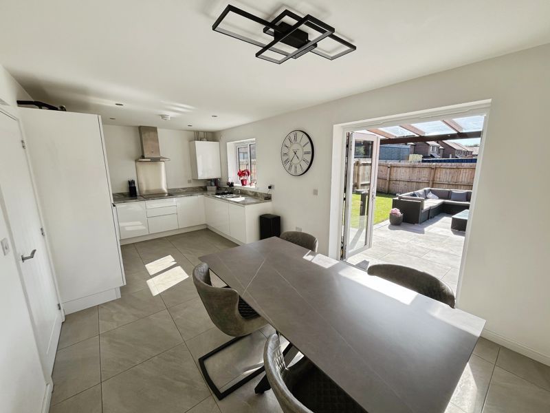 Property photo 2 of 17 Kitchen Diner