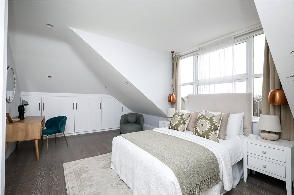 Property photo 2 of 13 Picture No. 21