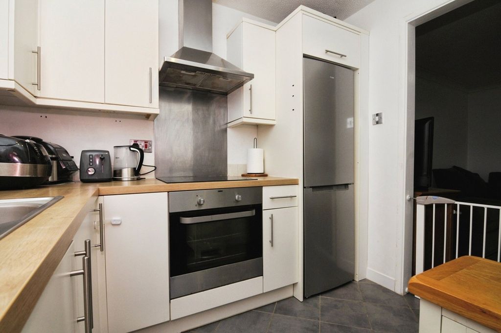 Property photo 2 of 15 Internal