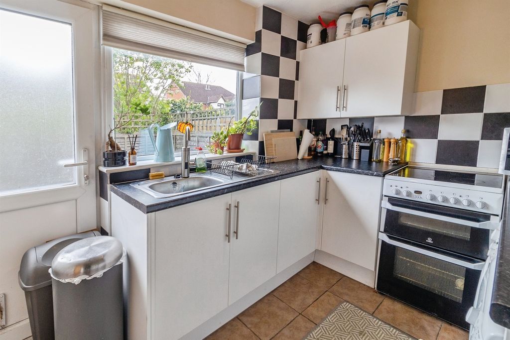 Property photo 3 of 16