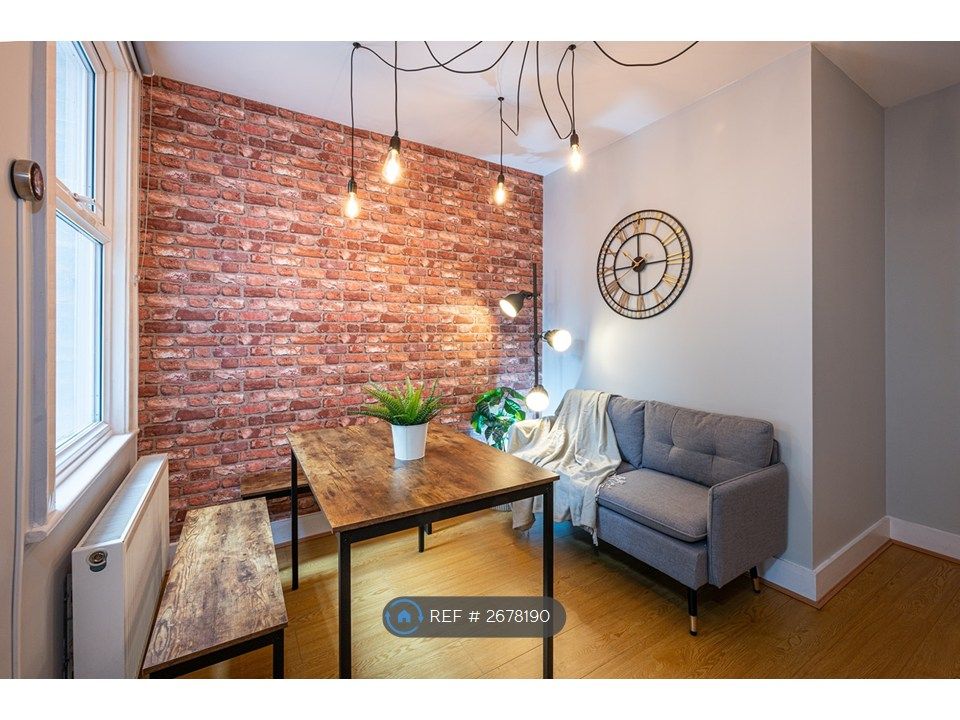 Property photo 1 of 7 Communal Area