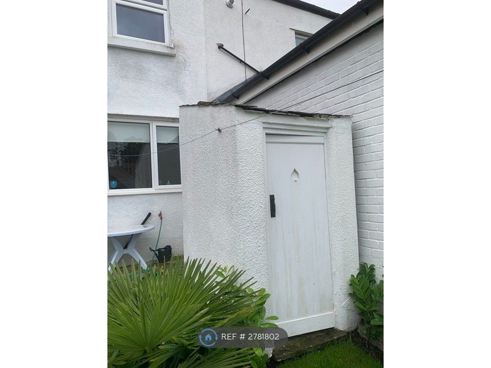 Property photo 3 of 5
