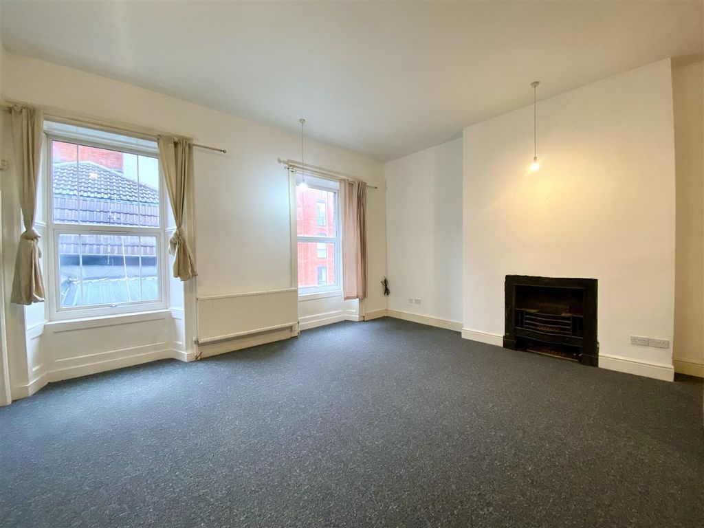 Property photo 2 of 9 Living 2.Jpeg