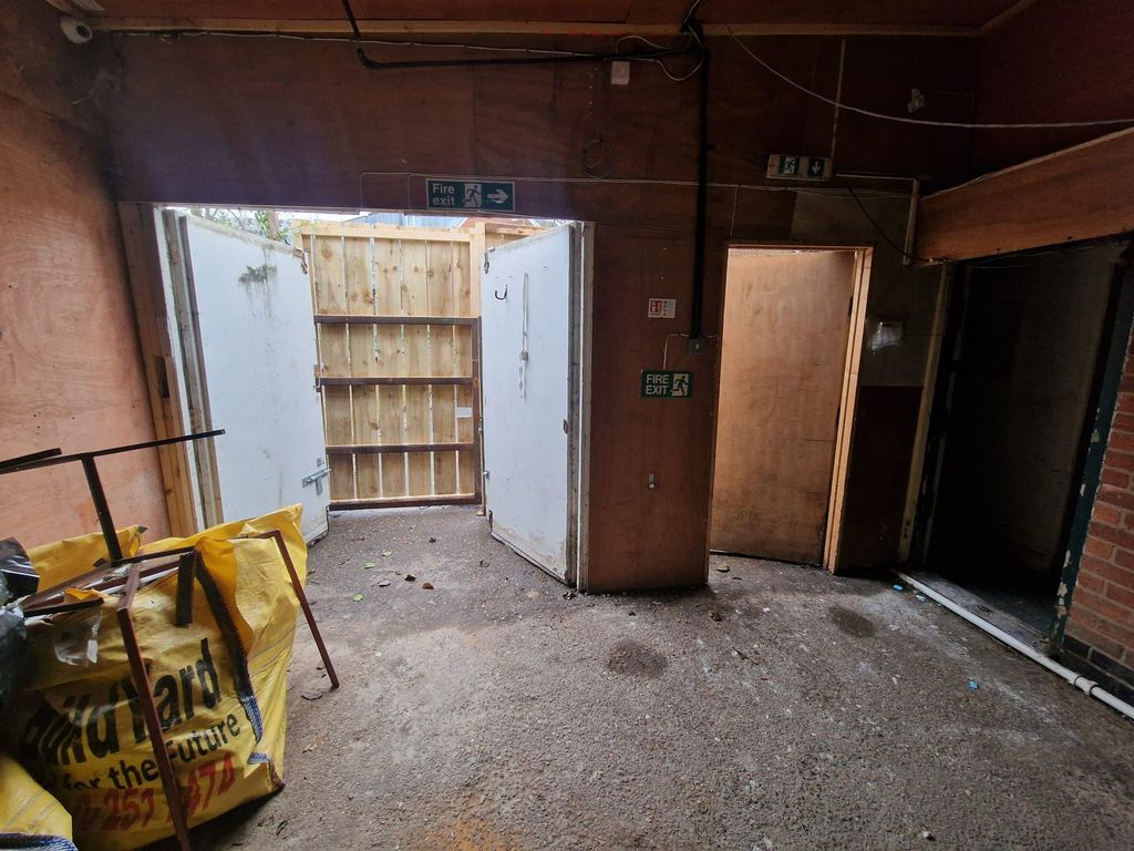 Property photo 2 of 9