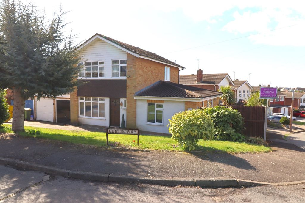 Property photo 1 of 28