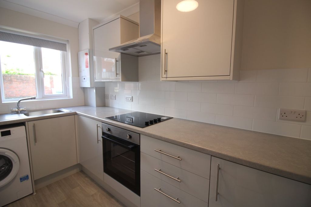 Property photo 3 of 15 Img_3998