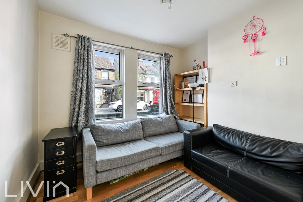 Property photo 2 of 12 2
