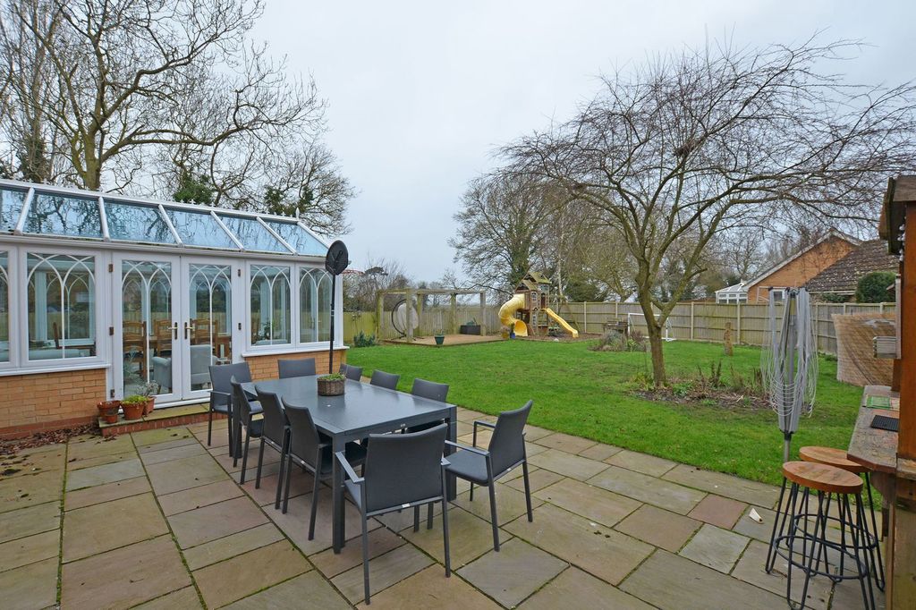 Property photo 3 of 26