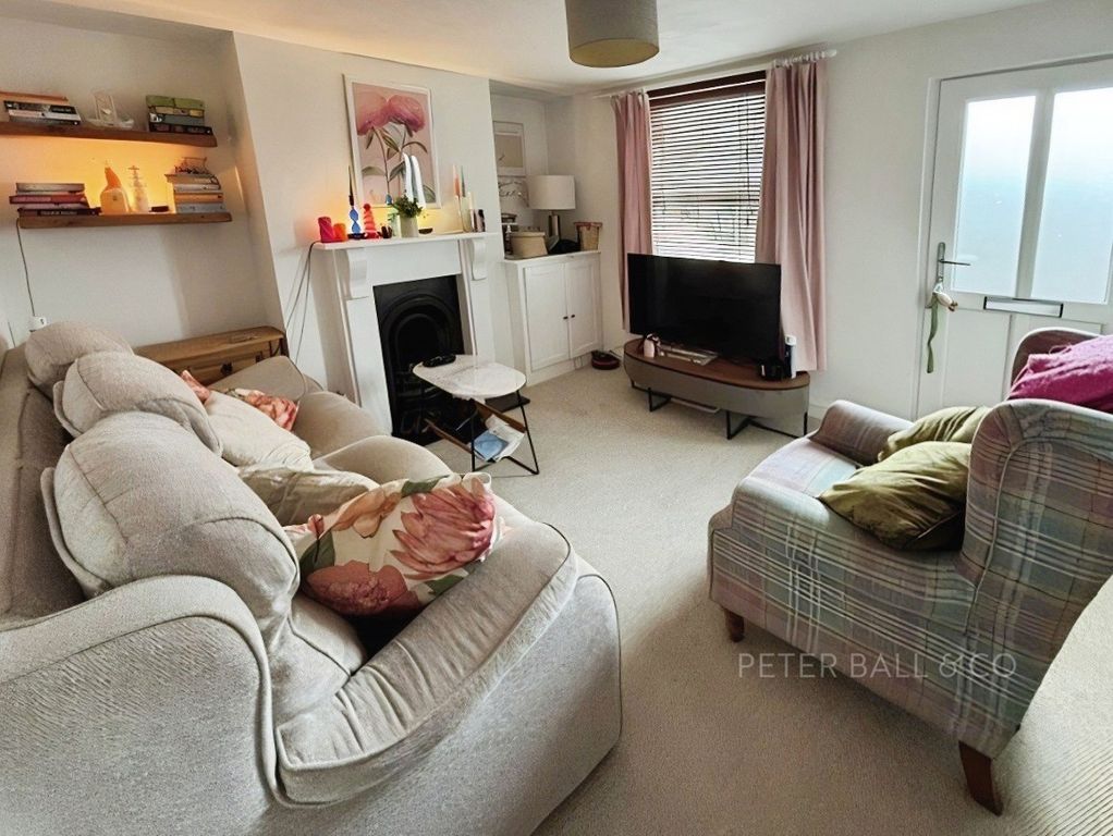 Property photo 2 of 10 Lounge