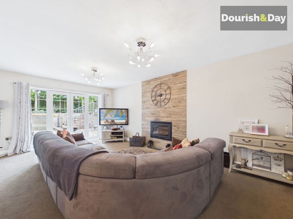 Property photo 2 of 41