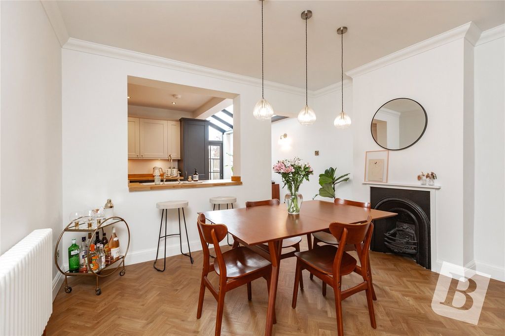 Property photo 3 of 13 Kitchen/Diner