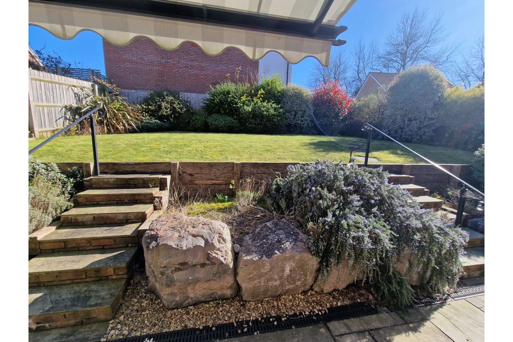 Property photo 2 of 24