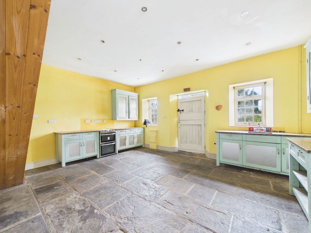 Property photo 3 of 36