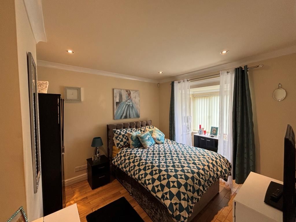 Property photo 3 of 12 Bedroom