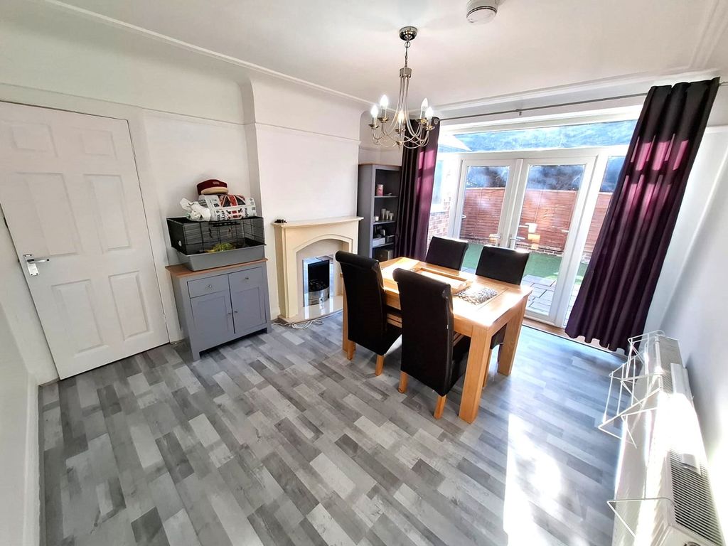 Property photo 3 of 10 Photo 10