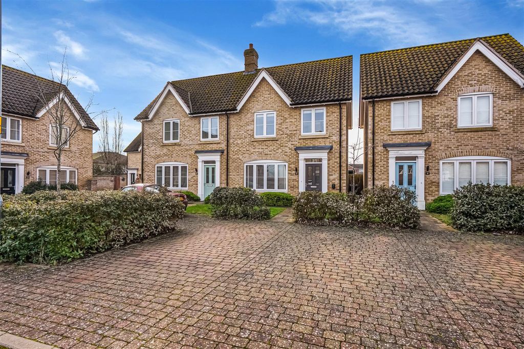 Property photo 1 of 15 Front