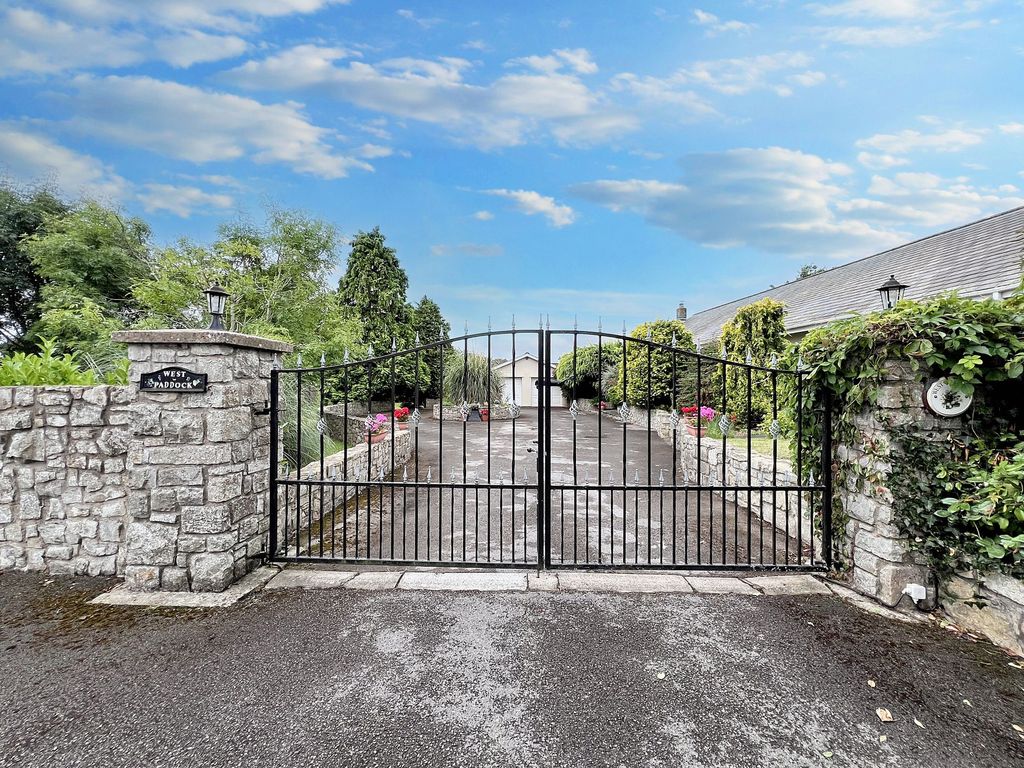 Property photo 1 of 65